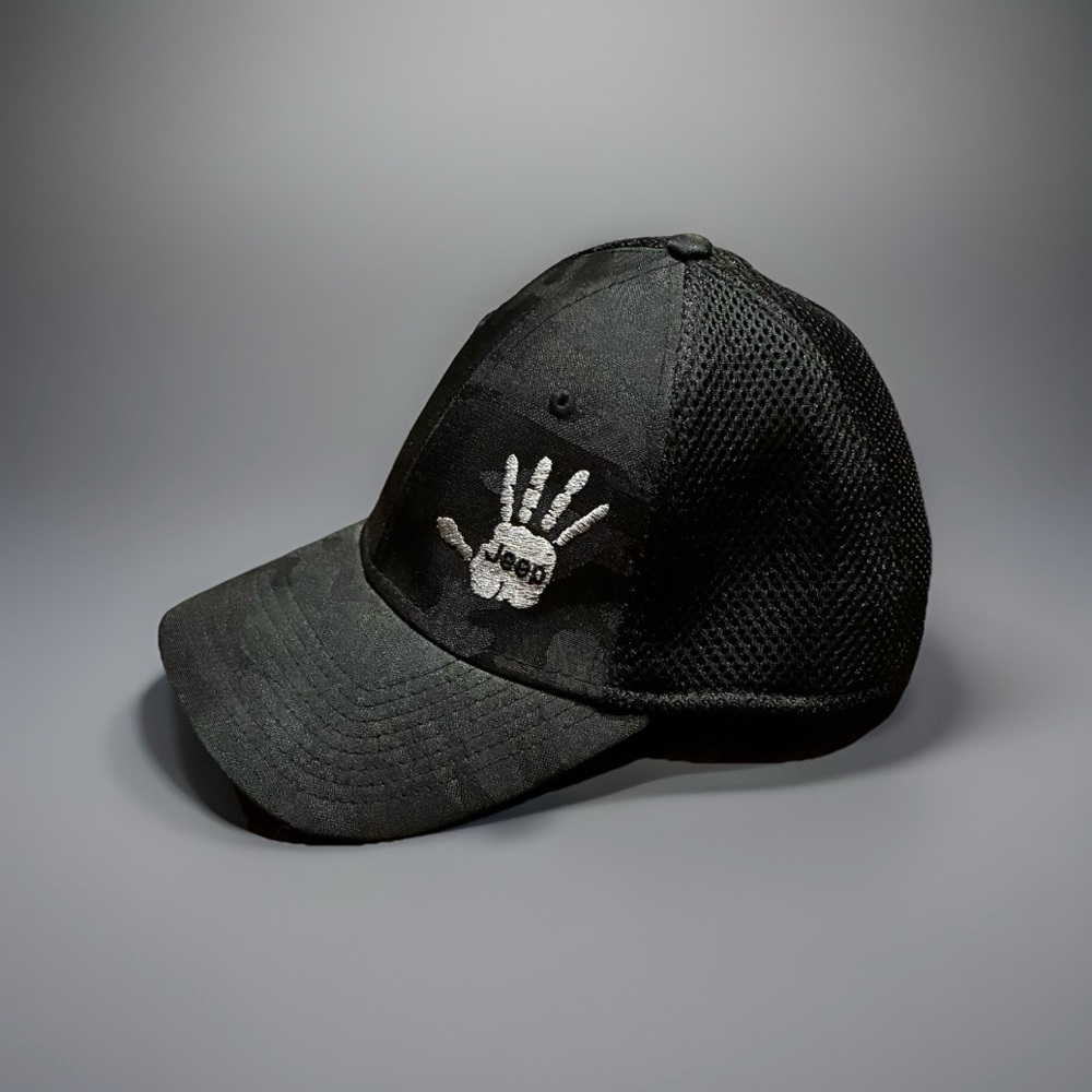 Woman’s Jeep Hand Wave Black Camo Hat - Picture 2 of 4
